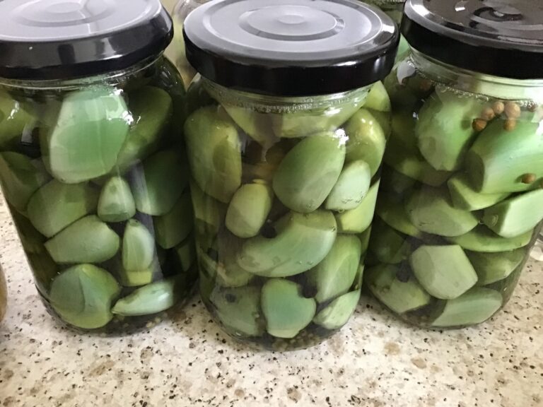 The No Dig Gardener Pickled Garlic recipe